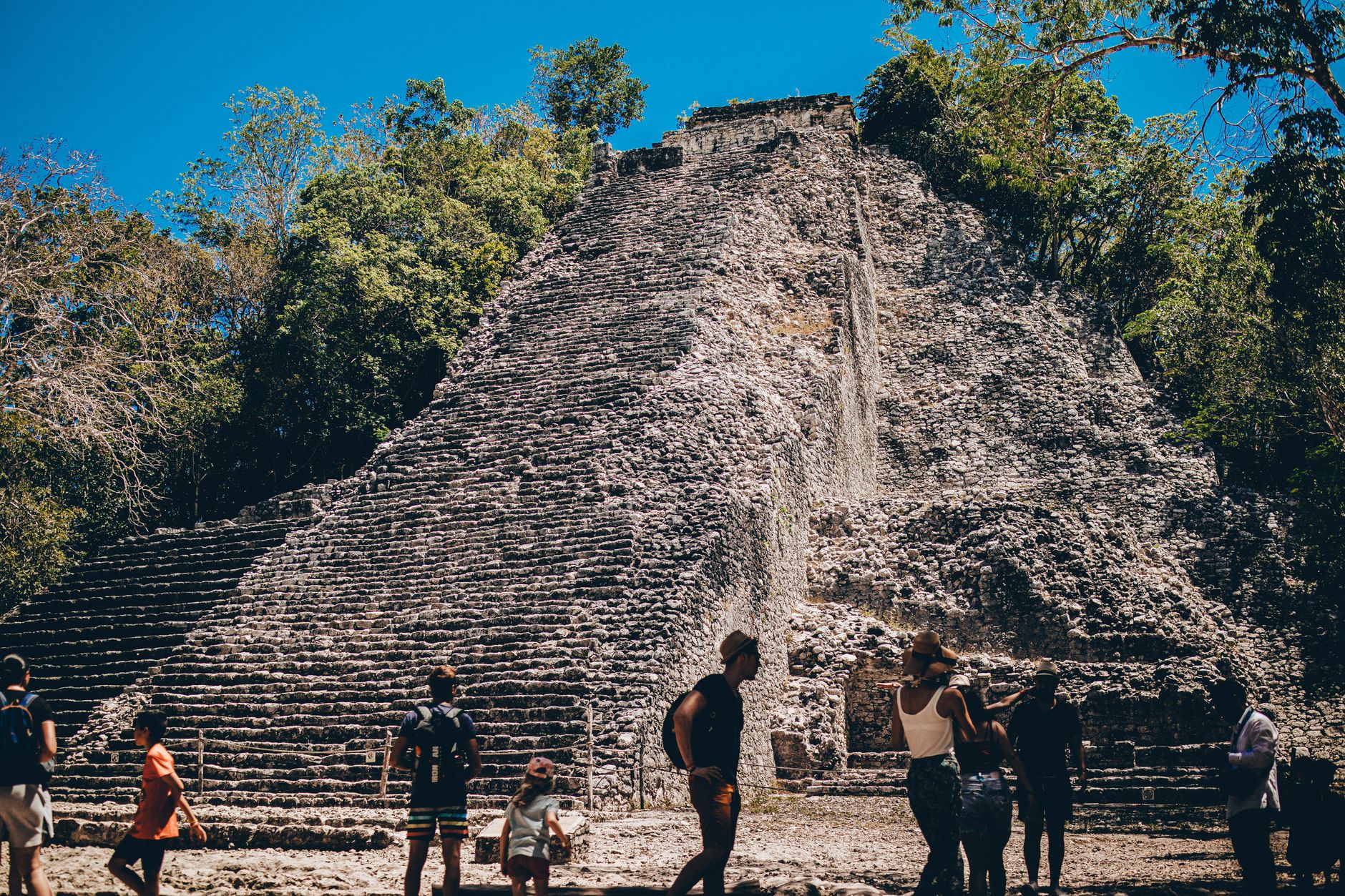 Reserva de guías turísticos locales